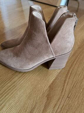 Tan heeled booties 7.5 women’s